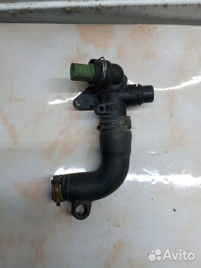 Фланец (тройник) системы охлаждения Audi A4 B6