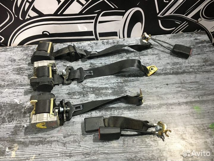 Задние ремни безопасности Mercedes-Benz W220