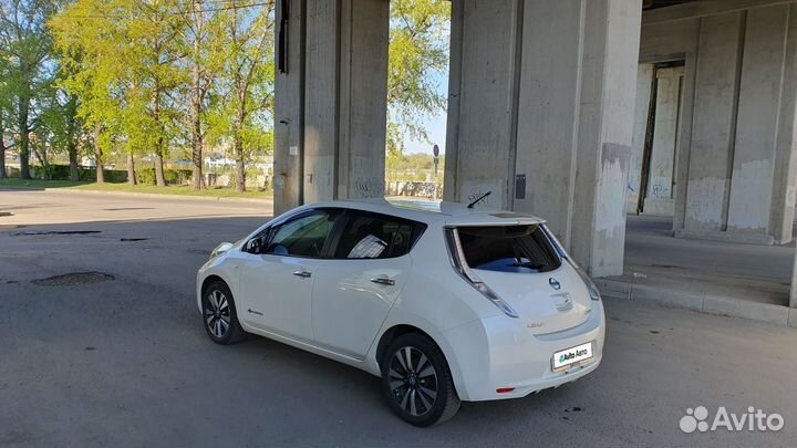 Nissan Leaf 109 л.с. AT, 2013, 59 900 км