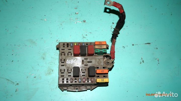 Блок предохранителей подкапотный Fiat Albea