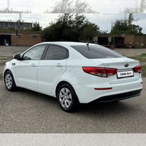 Kia Rio 1.4 MT, 2015, 176 000 км, с пробегом, цена 1 070 000 руб.