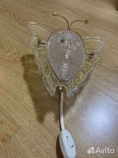 Настенный светильник бра