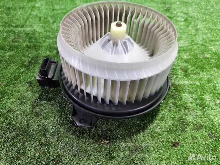 Моторчик печки Dodge Caliber PM 2008