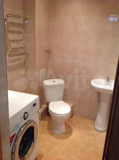 2-к. квартира, 63 м², 9/10 эт.