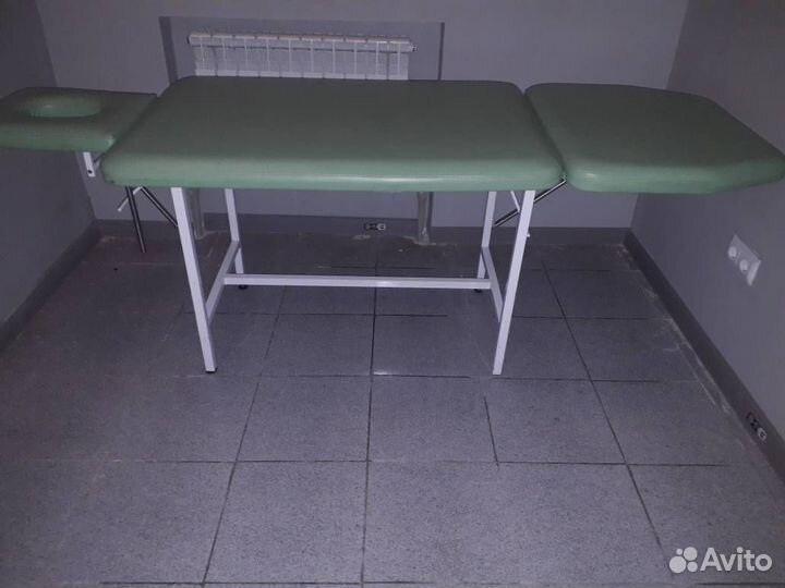 Массажный стол