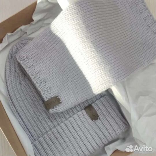 Комплект шапка и снуд женский