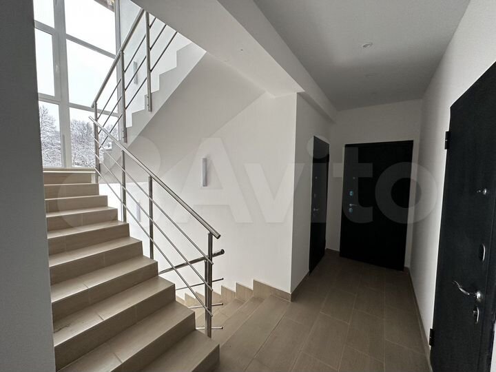 1-к. квартира, 42 м², 1/3 эт.