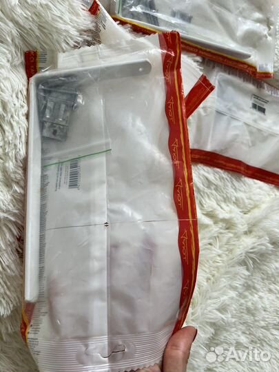 Кронштейн для полок