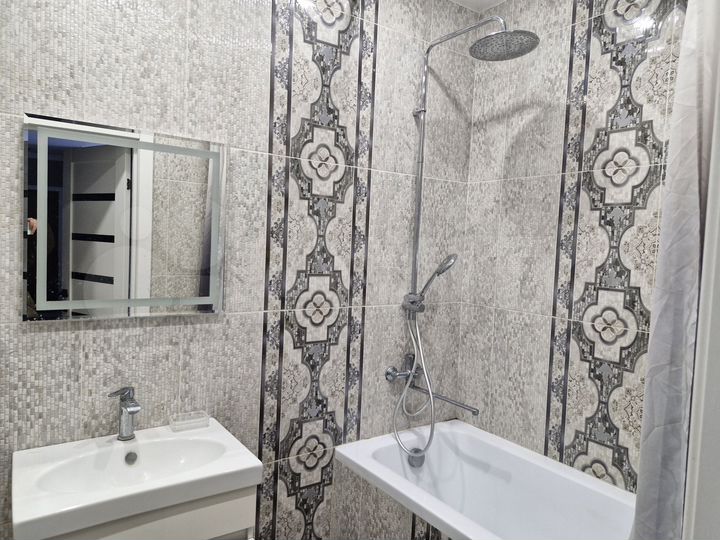 2-к. квартира, 76 м², 9/19 эт.