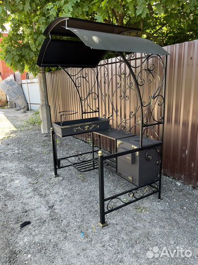 Кованые мангалы с крышей