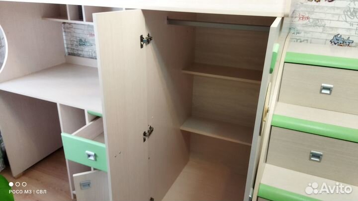 Детская кровать чердак, стол шкаф и лесенка