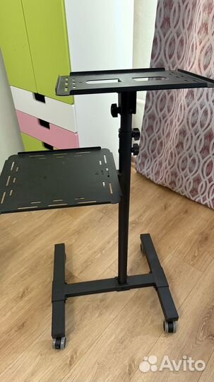 Стойка для проектора