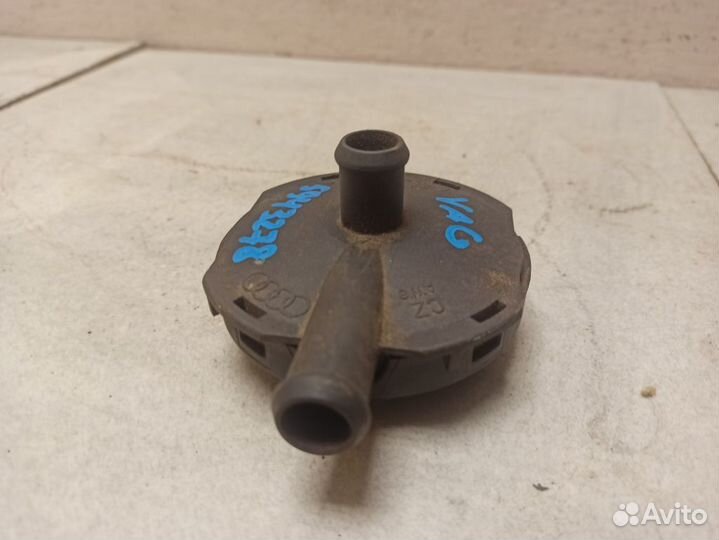 Клапан вентиляции картера