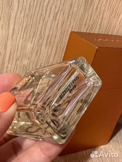 Escentric 02, Escentric Molecules