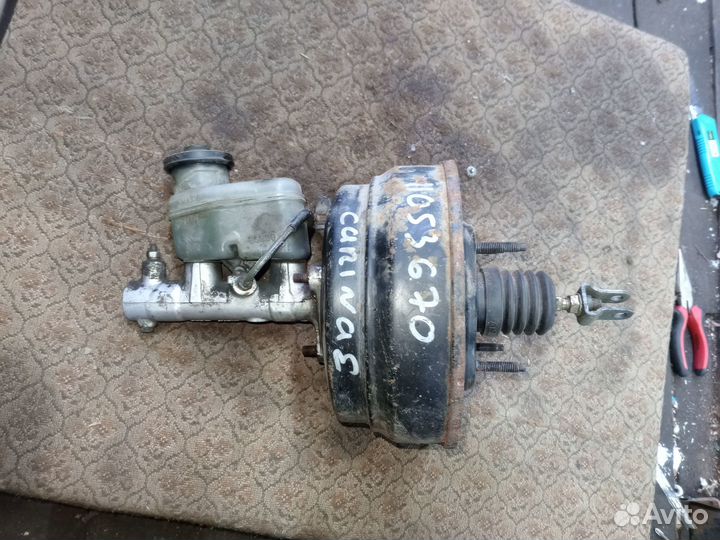 Усилитель тормозов вакуумный на Тойота Карина Е 19