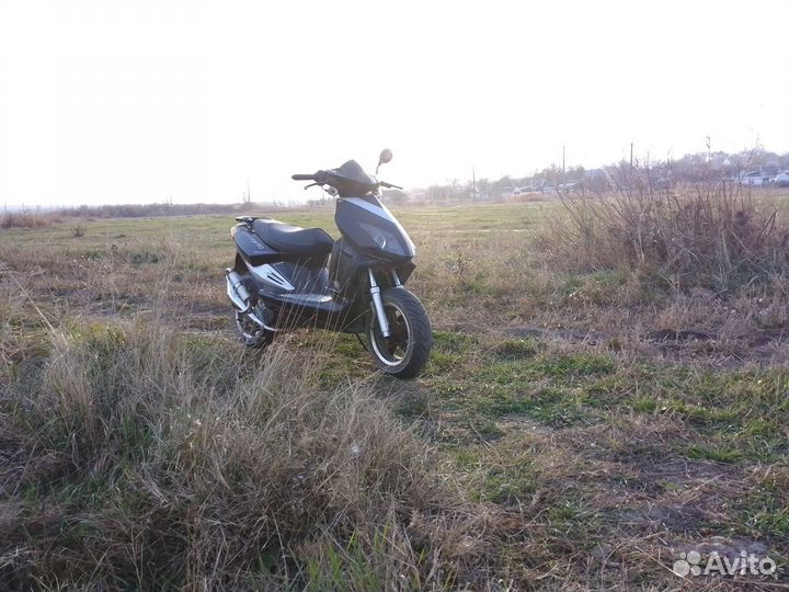 Скутер 50 кубов с группой на 80 кубов