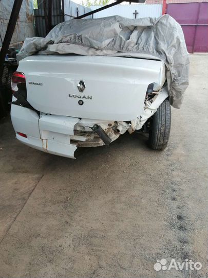Renault Logan 1.6 МТ, 2017, битый, 80 000 км