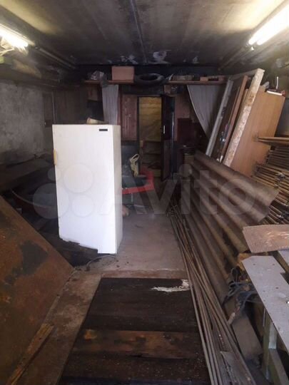 Гараж, > 30 м²