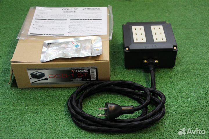 Разветвитель питания Oyaide OCB-1 SX+шипы, Япония