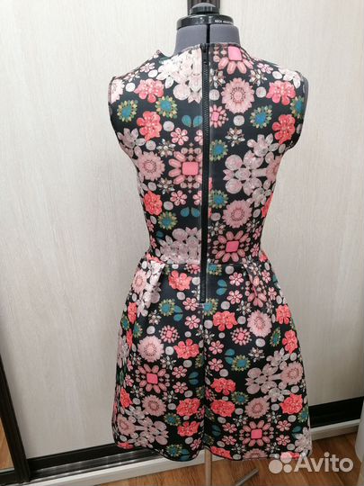 Платье приталенное с пышной юбкой H&M 42 размер