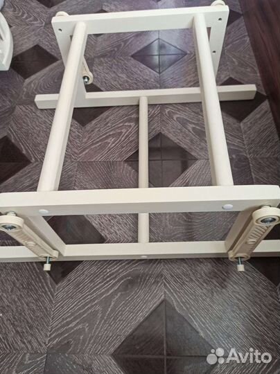 Маятник для круглой кровати