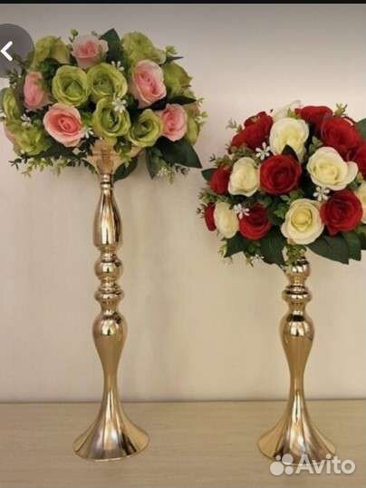 Подставка для цветов с цветами