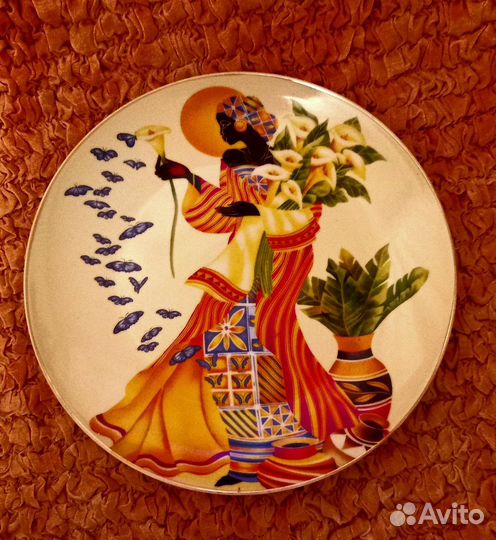 Тарелка настенная