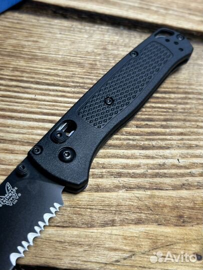 Нож Benchmade Bugout 535 серрейтор