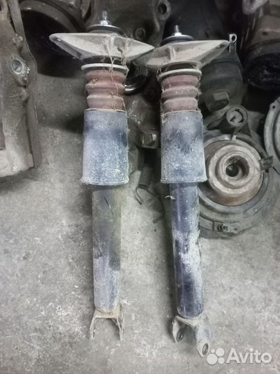 Задние амортизаторы audi a8 d2