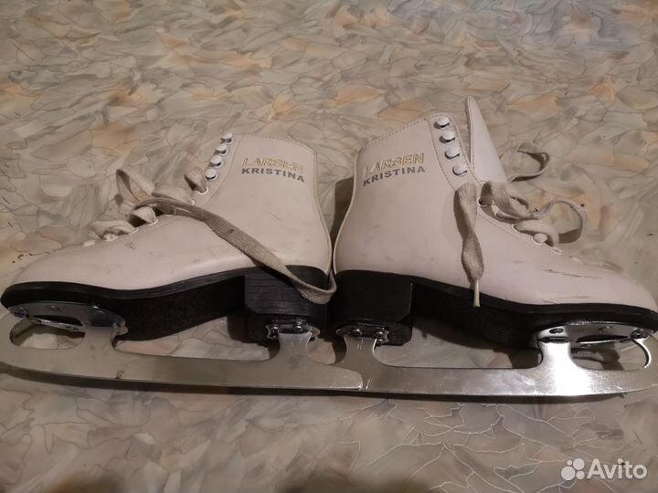 Коньки фигурные larsen kristina