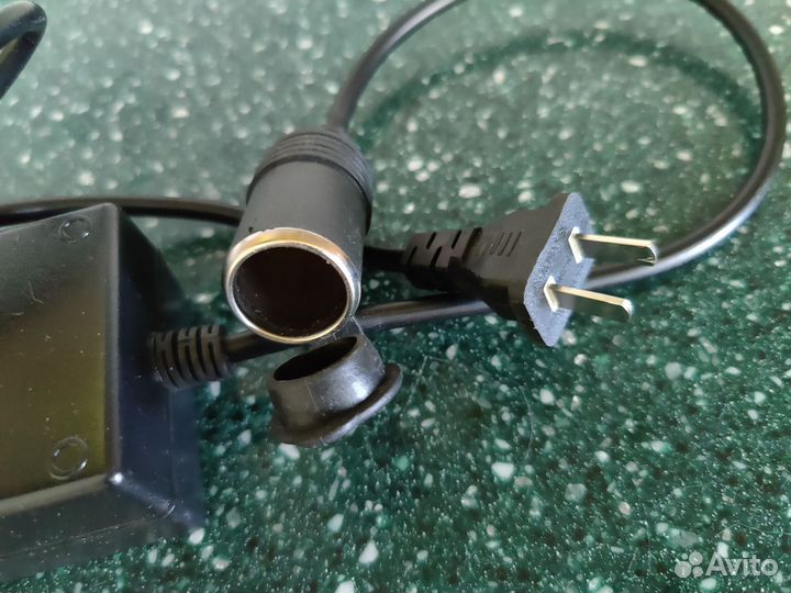 Сетевой адаптер с гнезда прикуривателя на розетку