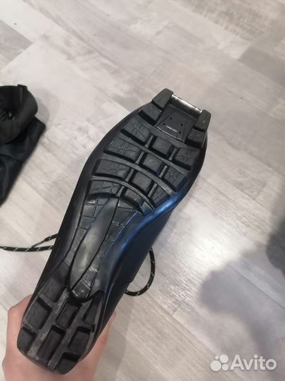 Лыжные ботинки