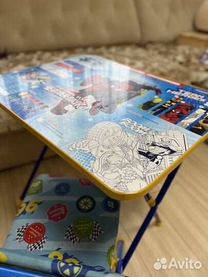 Детский стол и стул