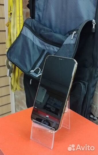 iPhone 15 Pro, 256 ГБ