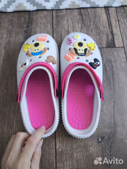 Женские шлепанцы crocs