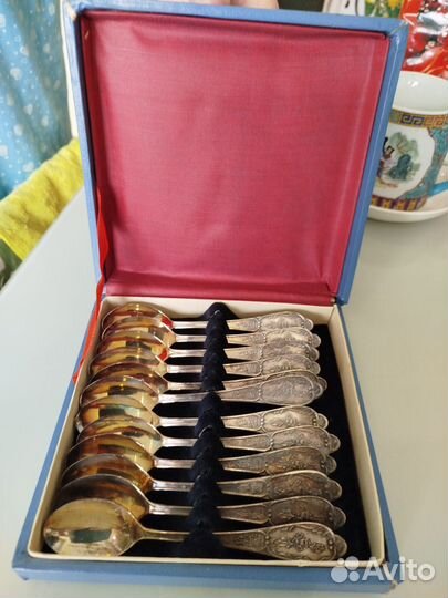 Мельхиоровые ложки чайные и вилочка для лимона