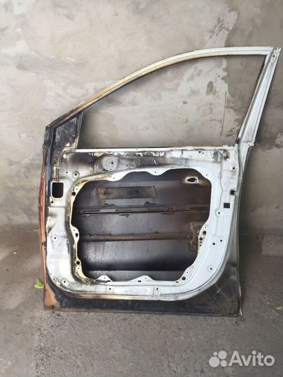 Дверь передняя правая Хендай Гранд Санта Фе