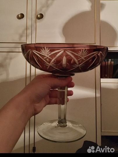 Обмен Ваза для фруктов хрусталь марганцевый резной