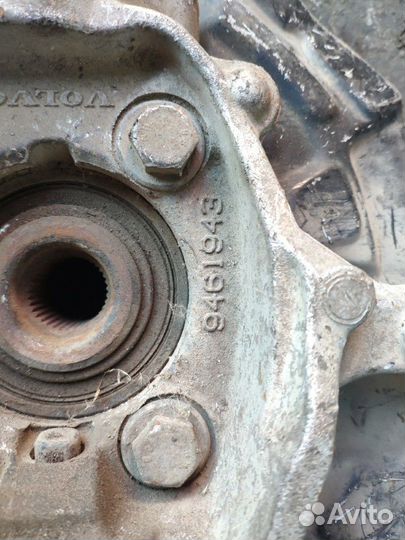 Поворотный кулак Volvo s80 2005