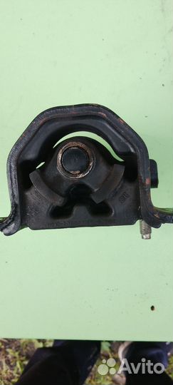 Подушка двигателя nissan almera classic
