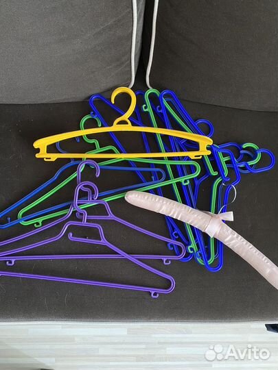 Плечики, вешалки