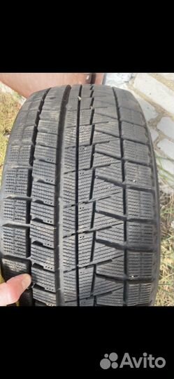 Bridgestone Blizzak Revo GZ 245/40 R18 30V