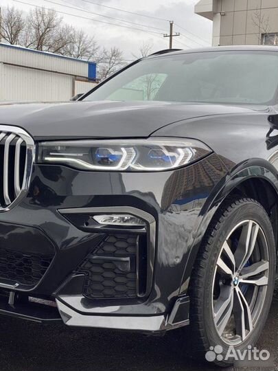 Губа переднего бампера BMW X7 G07 (чёрный глянец)