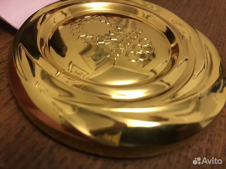 Золотая медаль 2020 Токио Япония