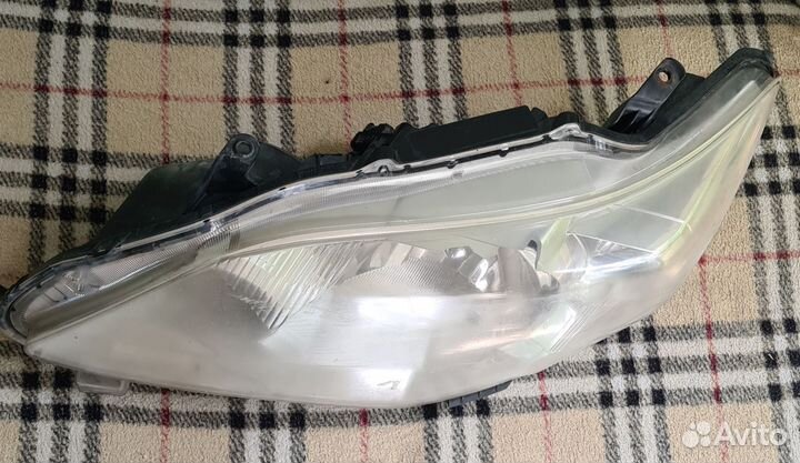 Фара toyota