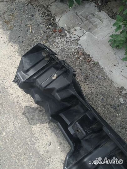 Усилитель заднего бампера на Пежо 408