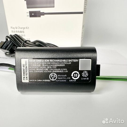 Аккумулятор для Xbox и кабель micro-usb