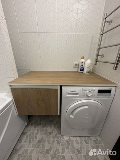 Подвесная тумба для ванны со столешницей