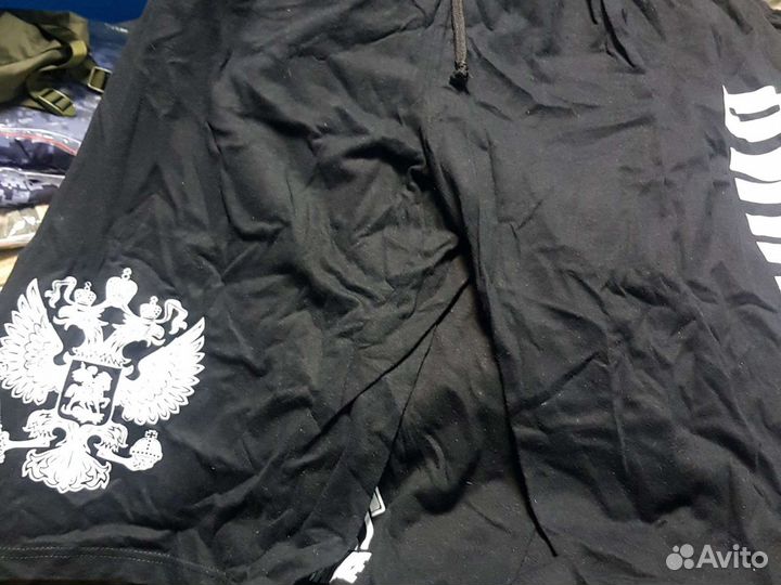 Продаю шорты