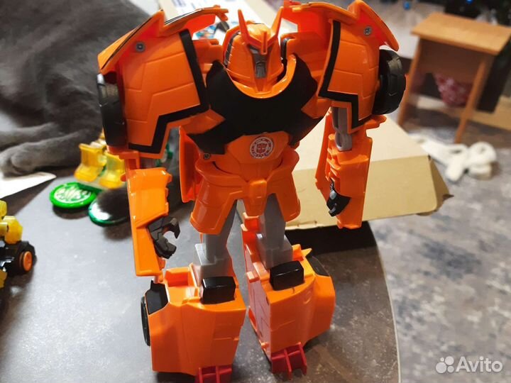 Игрушка трасформер